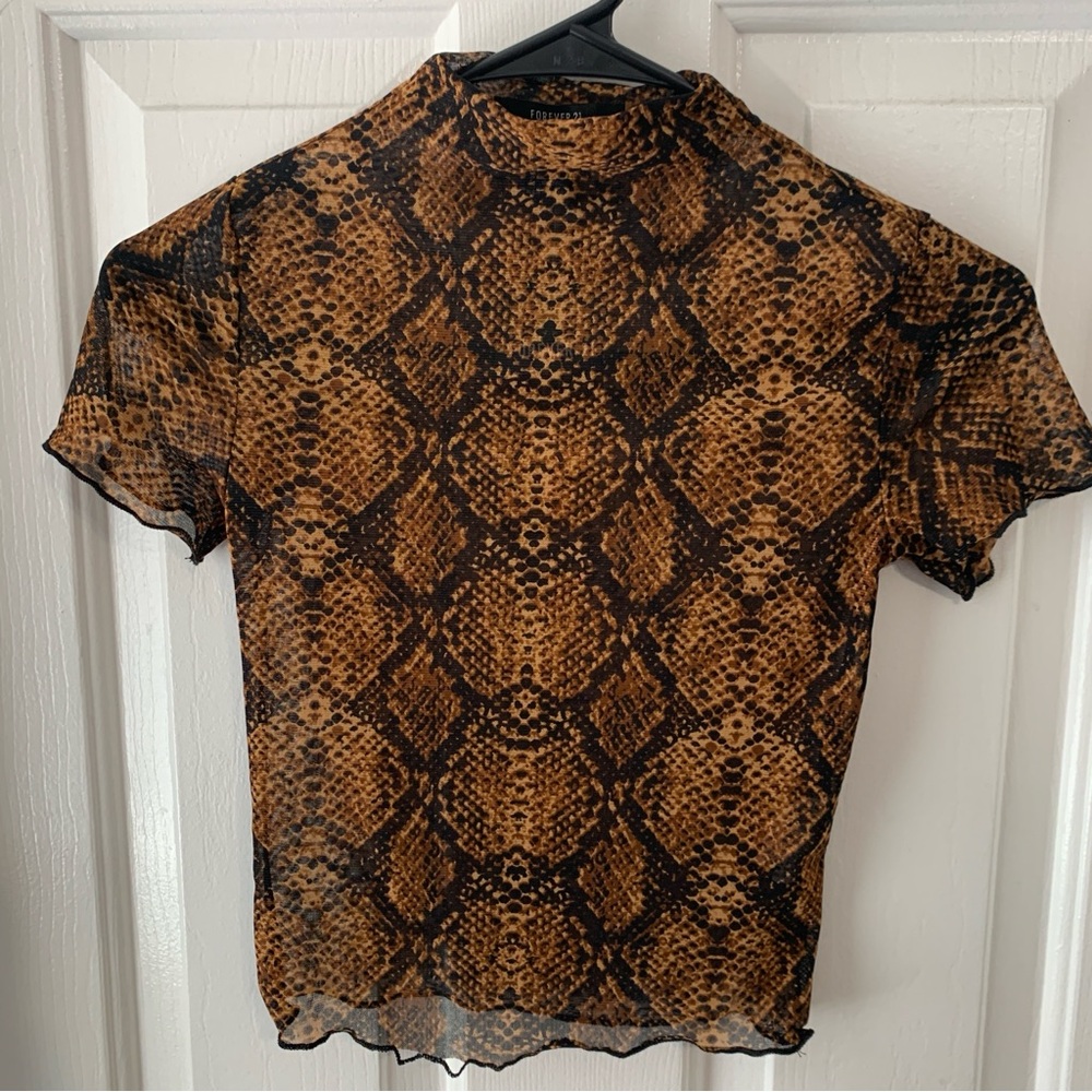 NWT Forever 21 Mesh Tee Snakeskin Print Size Small